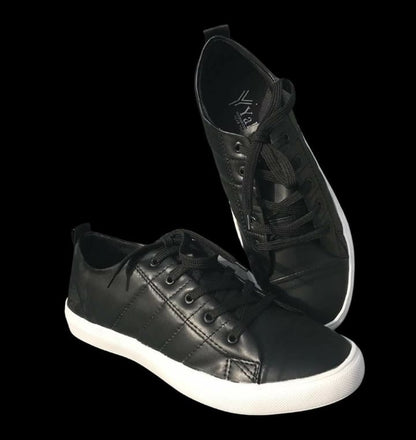 BLACK SNEAKERS