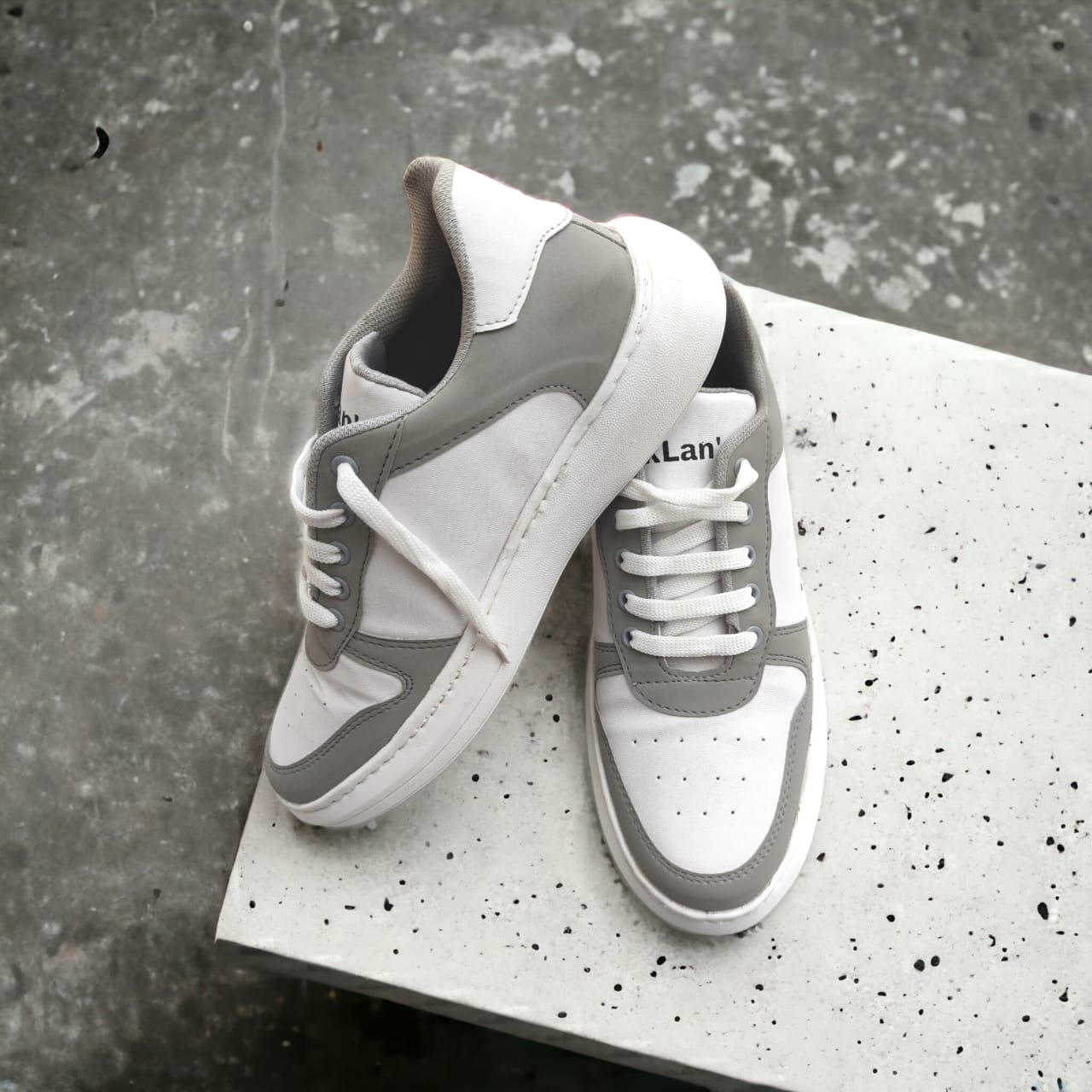 Klan's Soft Sole sneakers - White and grey