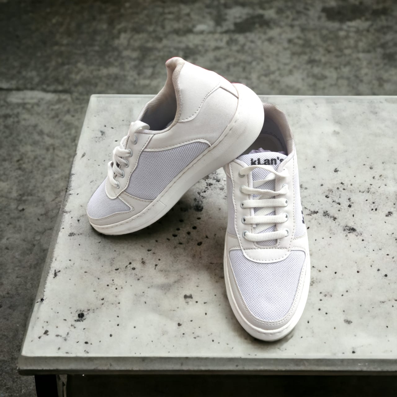 Klan's Sole Soft Sneaker- white